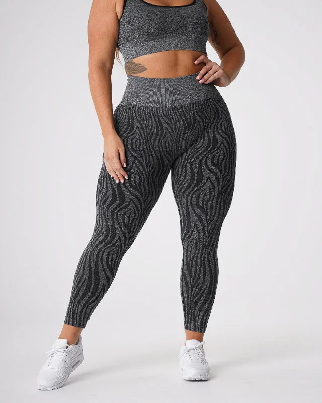 Sportswear/Tops duffel companion-Black Speckled Zebra Seamless Leggings